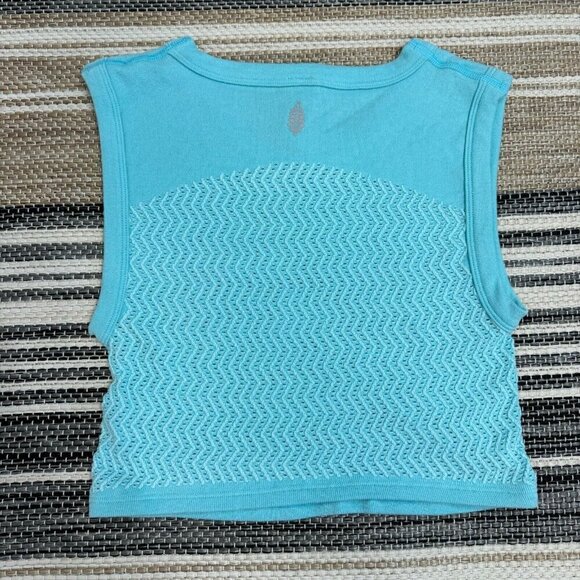 Free People Movement Free Throw‎ Textured Muscle Tank Cropped Bright Cyan Sz M/L - Picture 5 of 10